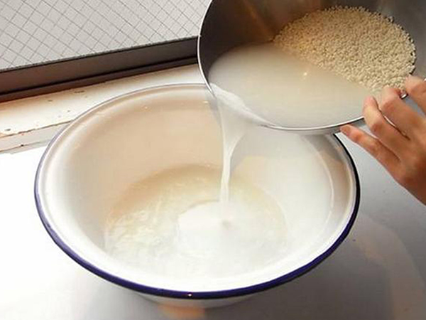 Cách làm mặt nạ dưỡng da bằng nước vo gạo